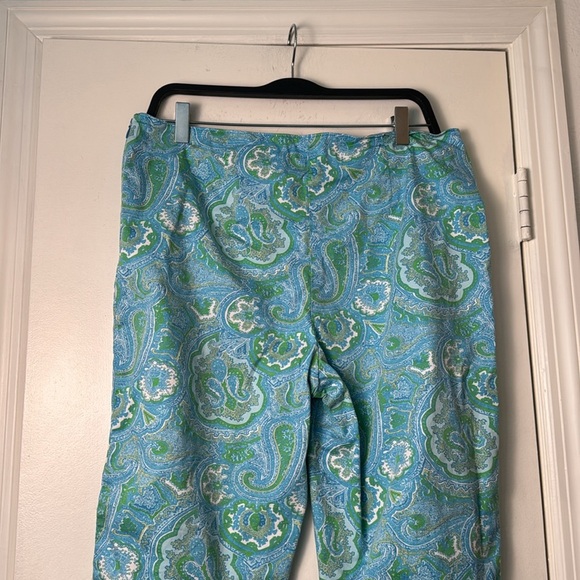 Talbots Blue and Green Paisley Classic Side Zip Casual Capris Size 14 Petite - Picture 4 of 8